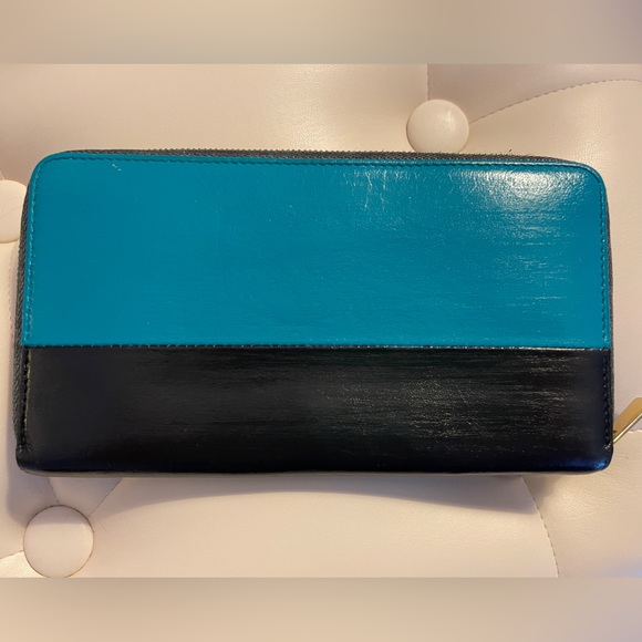 CELINE Long Leather Zippy Wallet in Turquoise and Black - Picture 2 of 8